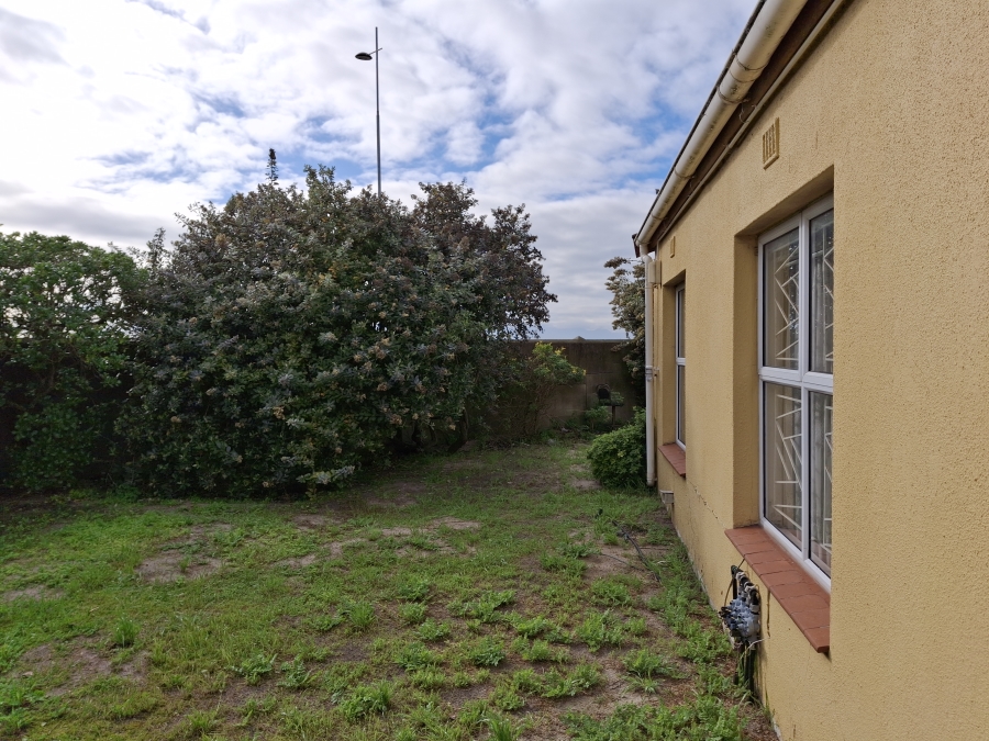 3 Bedroom Property for Sale in Pelican Park Western Cape